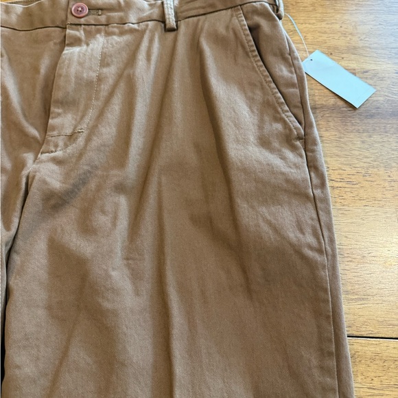 Izod Saltwater Stretch Chino 4 Pocket Pants Men's Brown 34 x 30 NEW With Tags - Picture 2 of 8